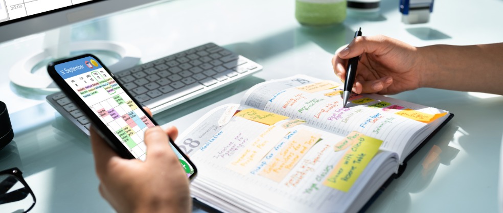 Freelancer sending calendar invites to clients for streamlined scheduling